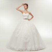 Prachtige trouwjurk met bolero jasje. Maat 44,46,48