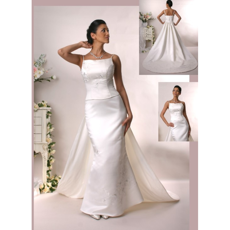 Elegante Godet-bruidsrobe. Maat 34/36