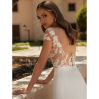 Een prachtige A-lijn trouwjurk.