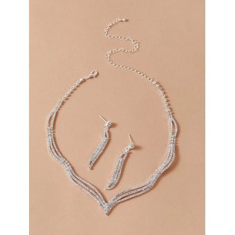 Sieraden bij je bruidsjurk.